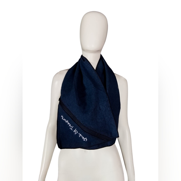 SOUK OF TREASURES Zippered Sport / Golf / Gym Towel w/ loop & zip pocket long - Picture 6 of 7